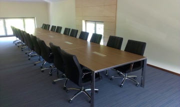 Konferenčna miza