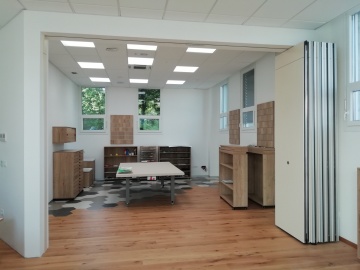 Zložljiva - premična predelna stena